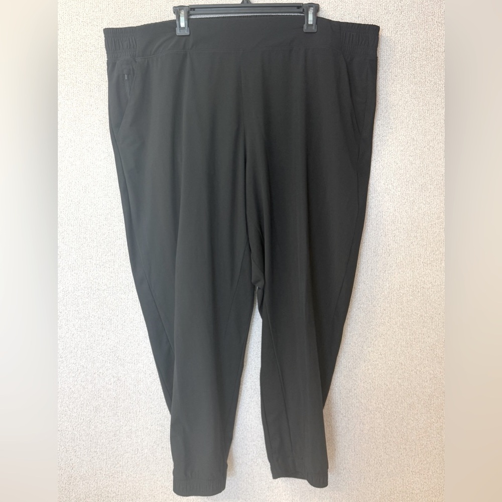 Athleta Brooklyn Jogger Women Plus Size 24 Black lightweight‎ athletic pants.